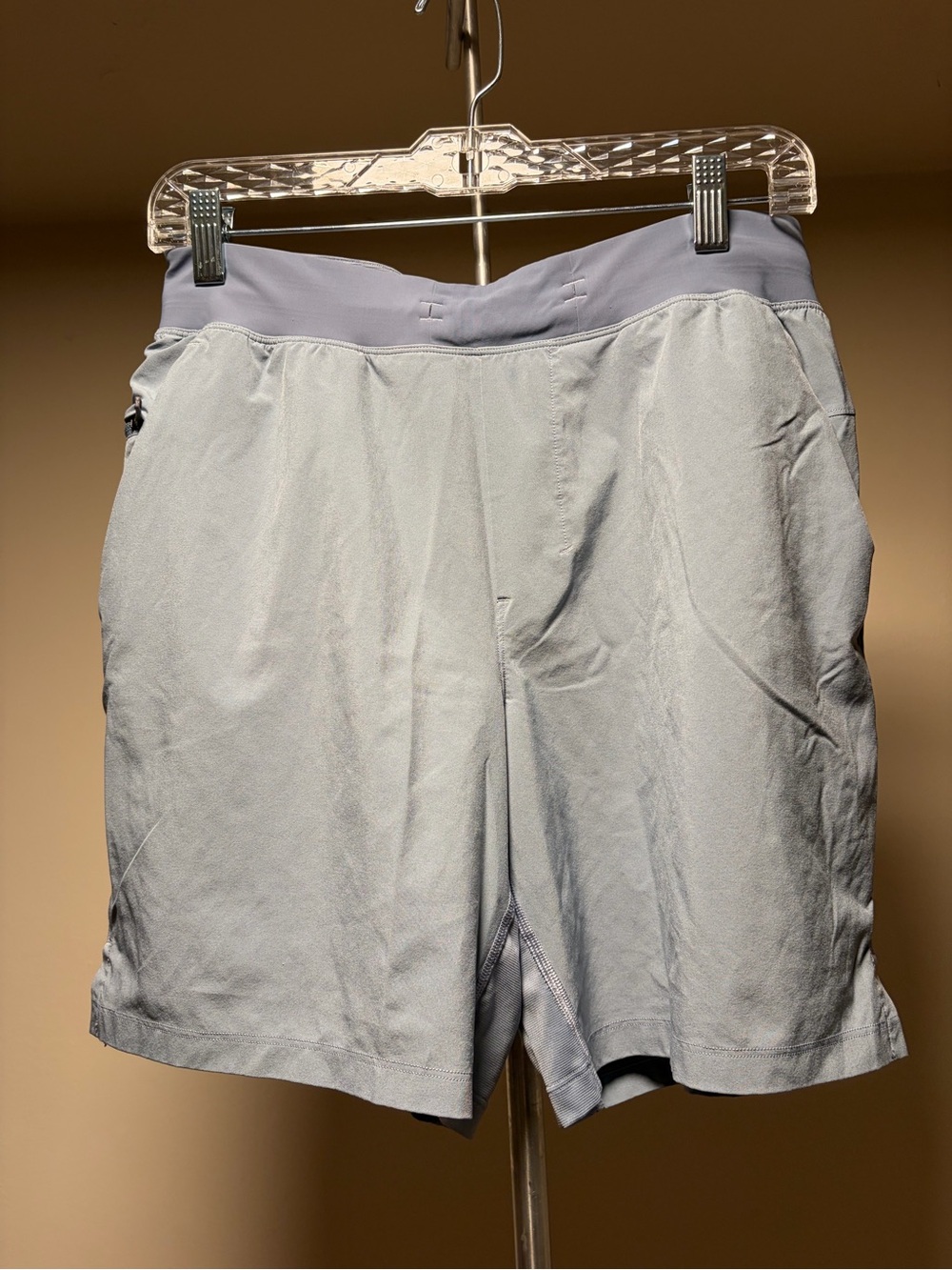 Lululemon T.H.E. Shorts Linerless 9" – Men's Size M – Gull Grey / Illusion